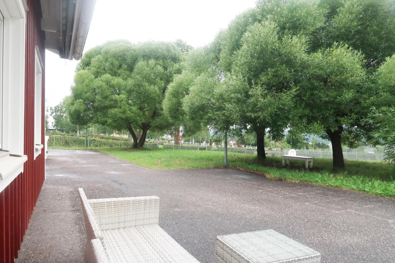 Skra Hostel - Bed & Business Alnon Екстер'єр фото